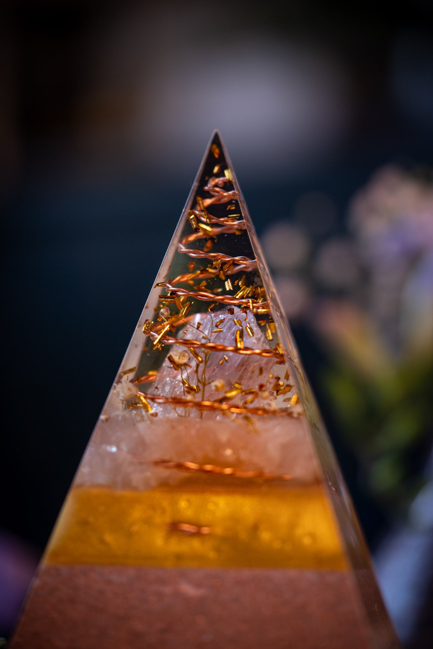 Große Nubische Orgonitpyramide Harmonie & Balance inkl. Spirale
