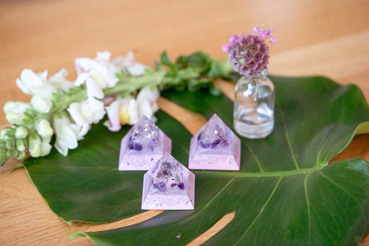 4x4cm Orgonitpyramide Harmonie & Balance inkl. Spirale